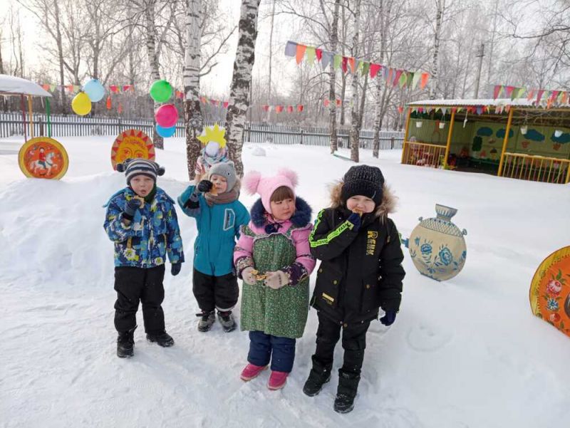 21 февраля в нашем детском саду проводилось мероприятие, посвященное Масленице.